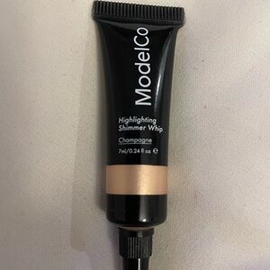 ModelCo Highlighting Shimmer Whip - Champagne Glow